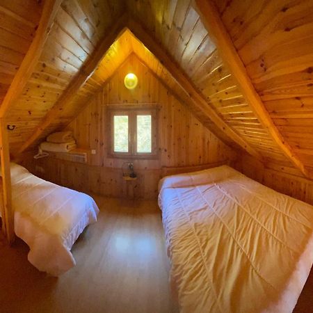 Camping Bungalows La Borda Del Pubill Ribera de Cardós Exterior foto