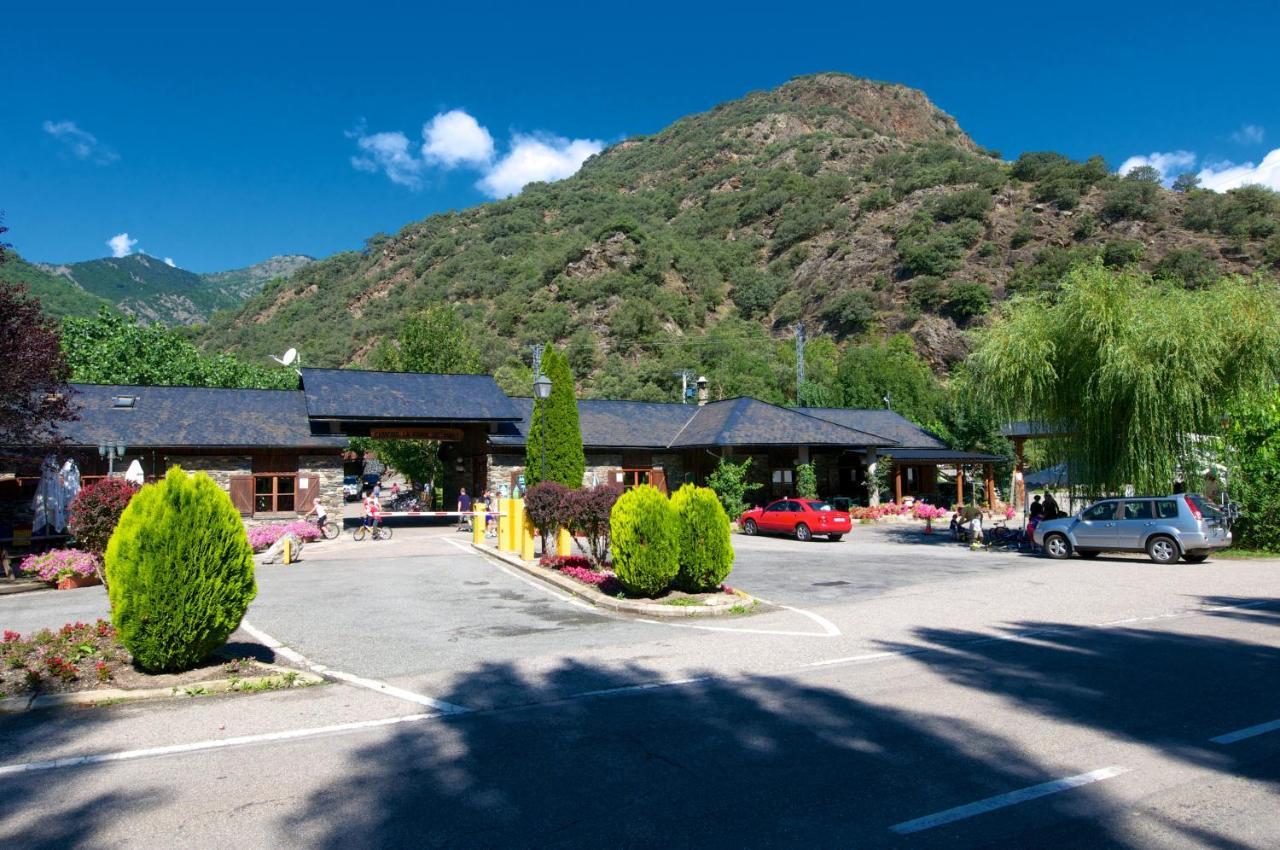 Camping Bungalows La Borda Del Pubill Ribera de Cardós Exterior foto