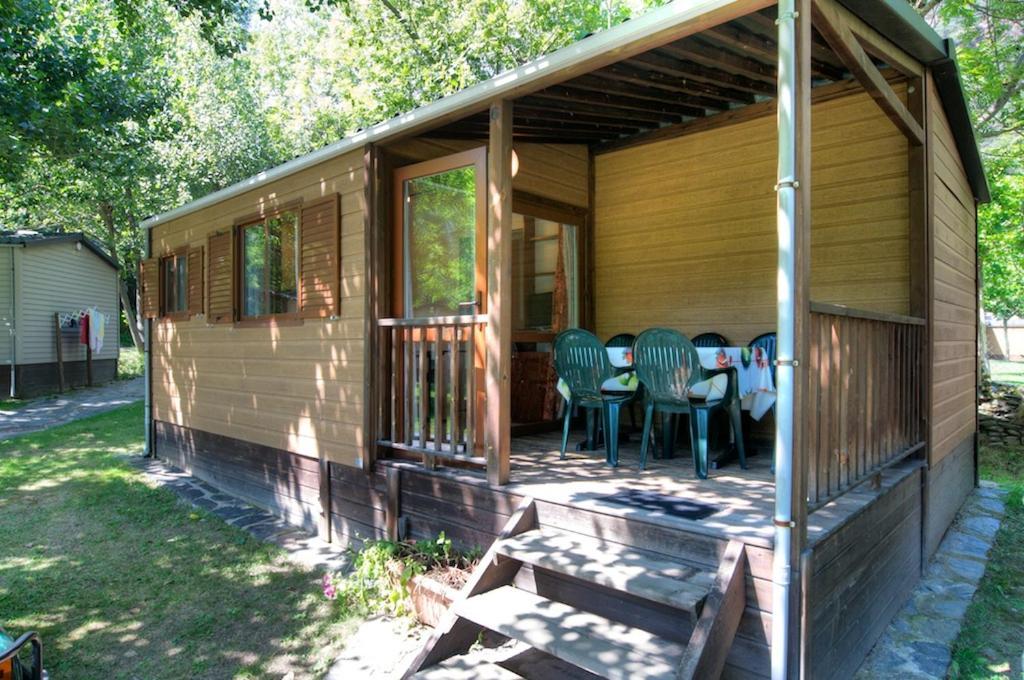 Camping Bungalows La Borda Del Pubill Ribera de Cardós Exterior foto