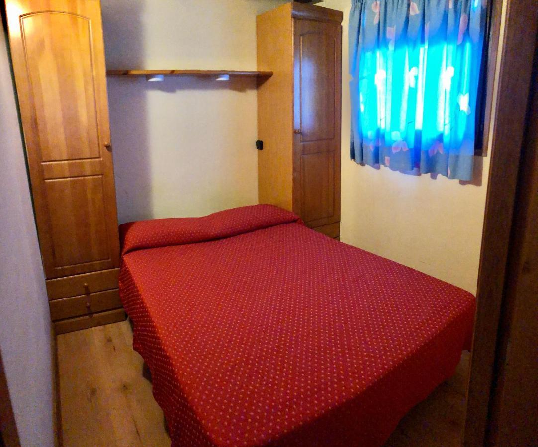 Camping Bungalows La Borda Del Pubill Ribera de Cardós Exterior foto