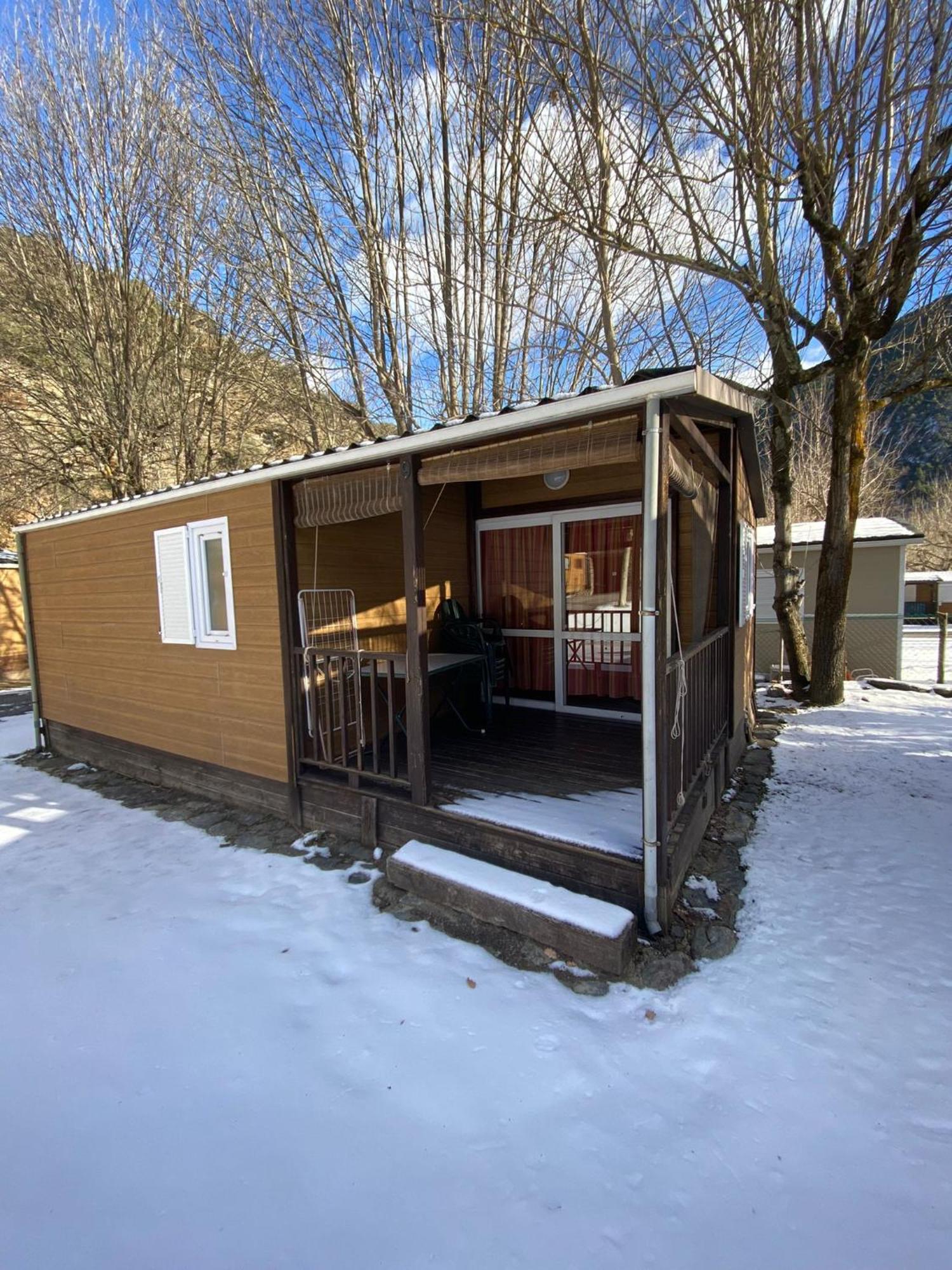 Camping Bungalows La Borda Del Pubill Ribera de Cardós Exterior foto