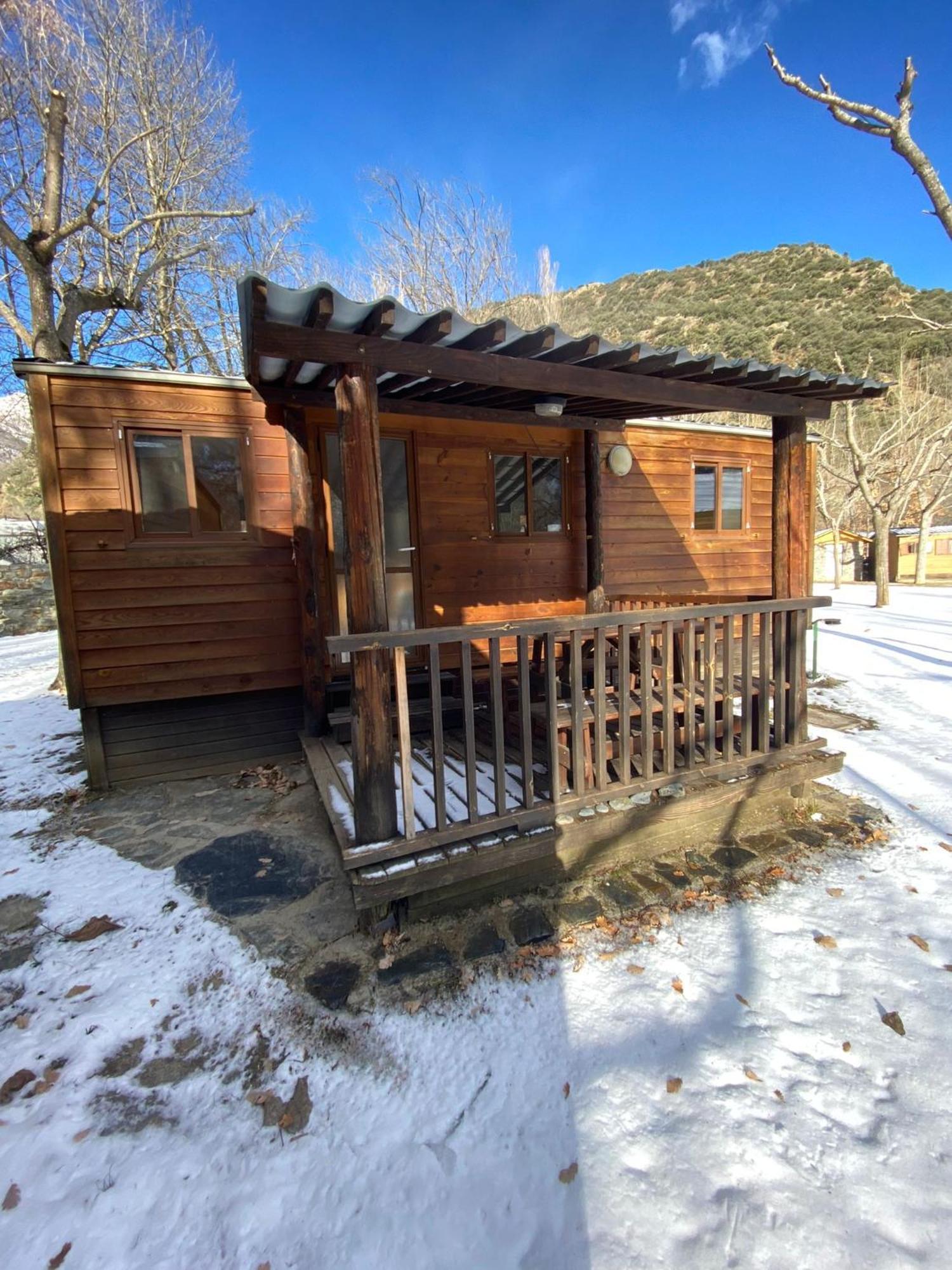 Camping Bungalows La Borda Del Pubill Ribera de Cardós Exterior foto