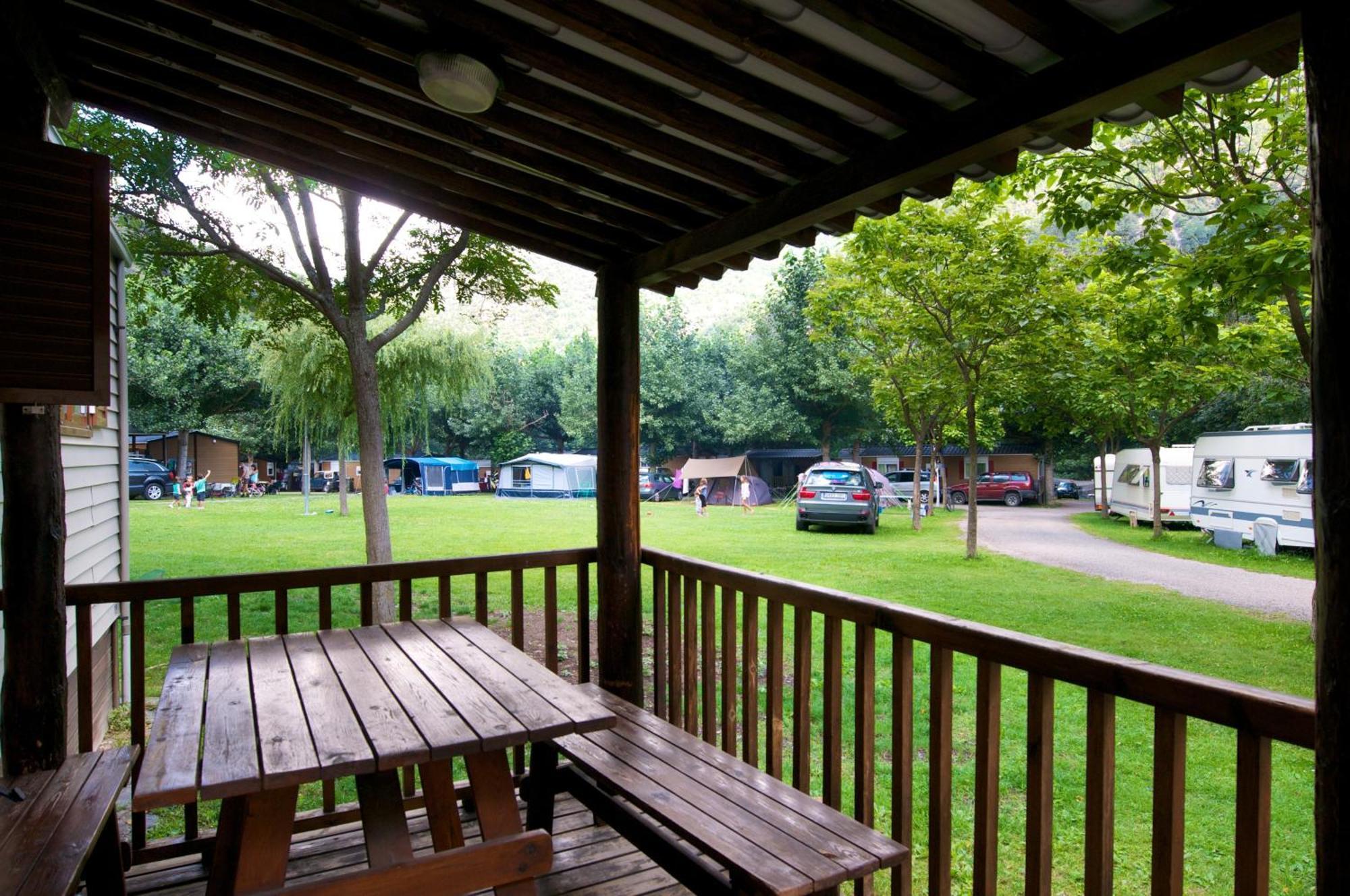 Camping Bungalows La Borda Del Pubill Ribera de Cardós Zimmer foto