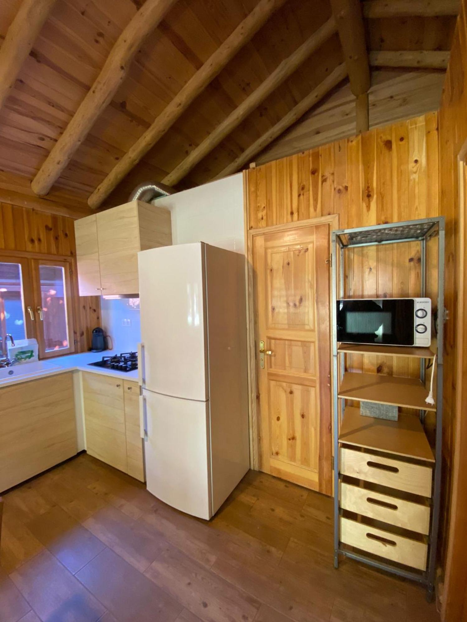 Camping Bungalows La Borda Del Pubill Ribera de Cardós Exterior foto