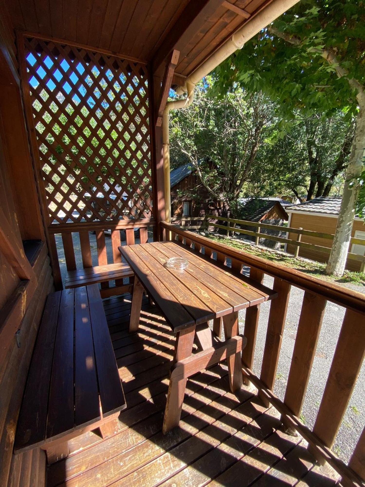 Camping Bungalows La Borda Del Pubill Ribera de Cardós Exterior foto