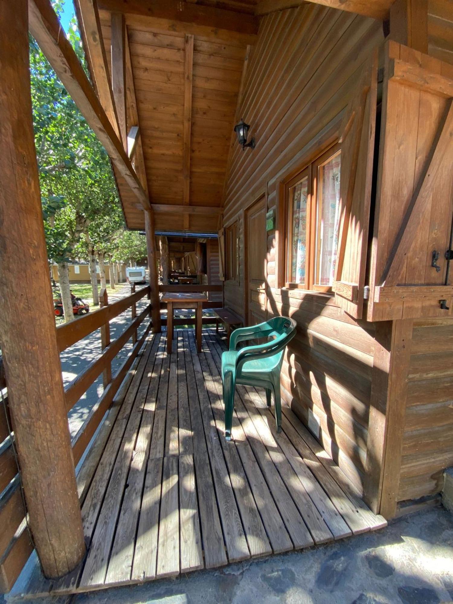 Camping Bungalows La Borda Del Pubill Ribera de Cardós Exterior foto