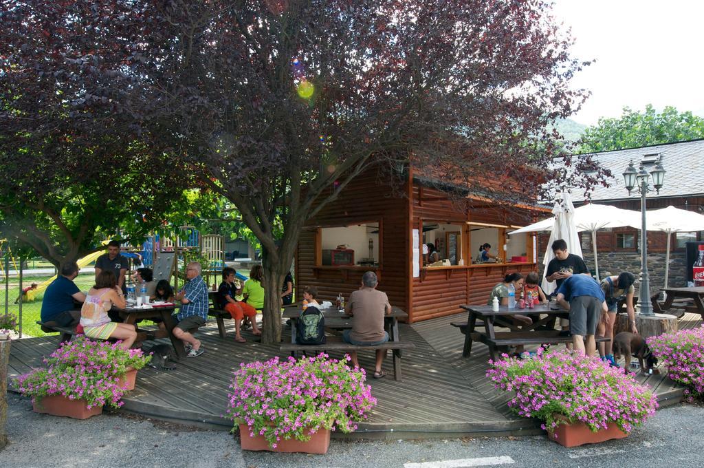 Camping Bungalows La Borda Del Pubill Ribera de Cardós Exterior foto